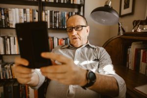 Ultra-Connected Gadgets: Syncing Wearables, Cars, and Homes